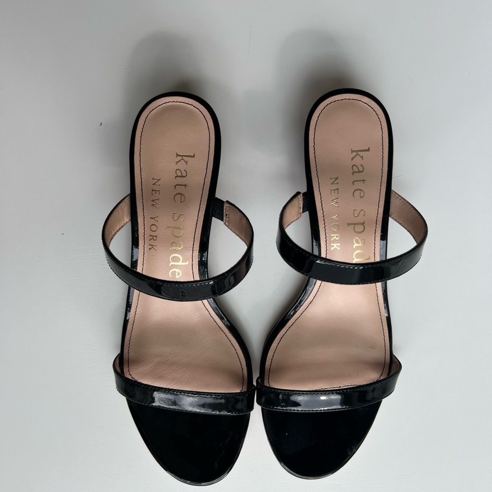 Never worn Kate Spade sandal